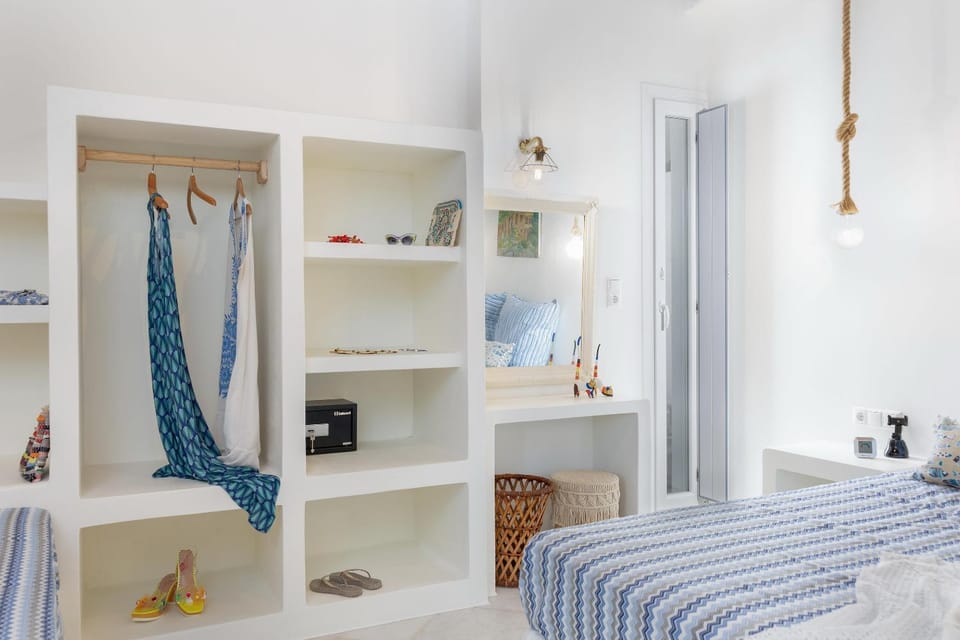 Bed, Bedroom, safe, wardrobe