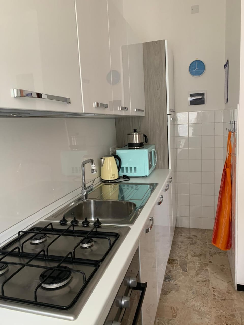 Kitchen or kitchenette, Communal kitchen