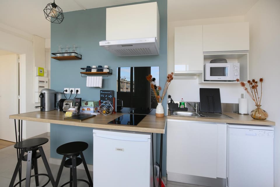 Coffee/tea facilities, Kitchen or kitchenette