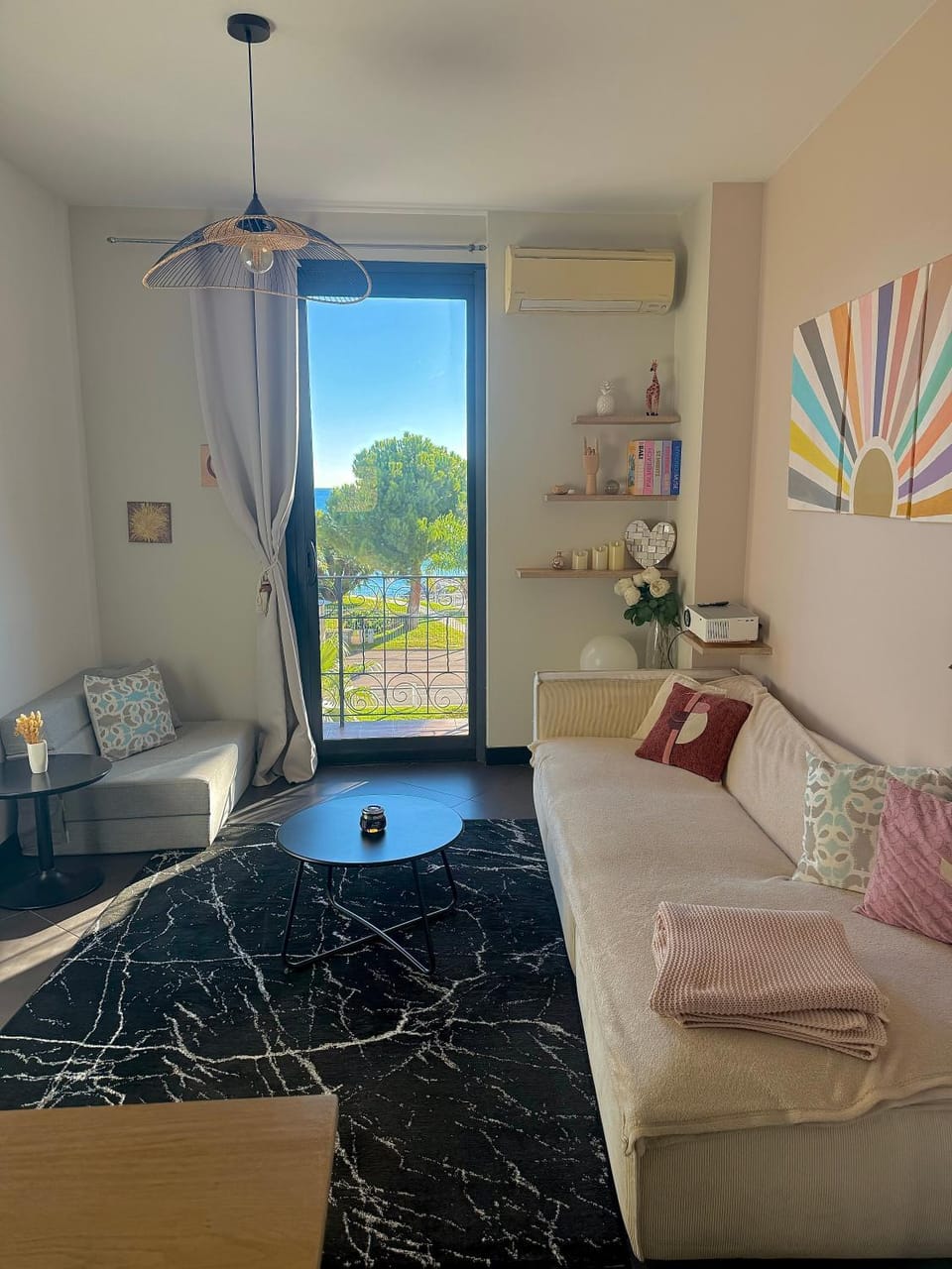 Living room, Sea view