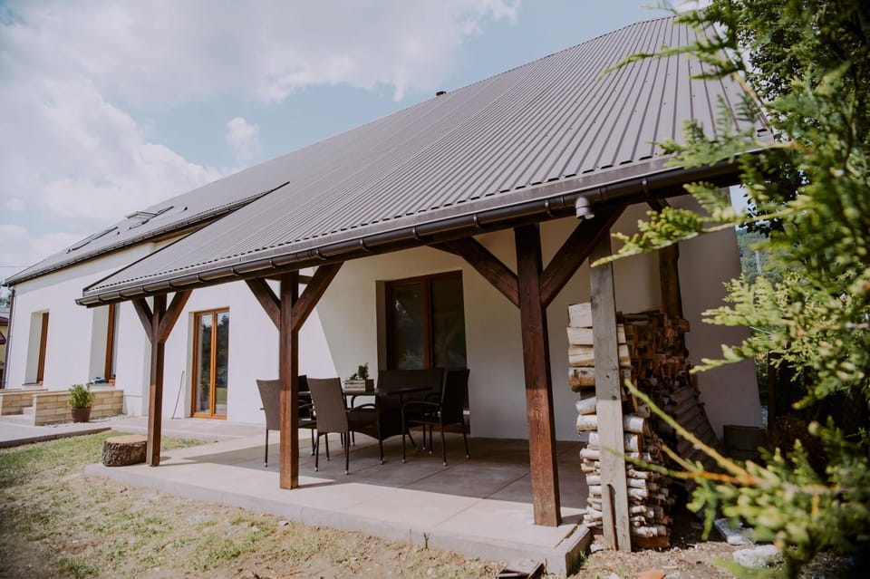 Patio, BBQ facilities