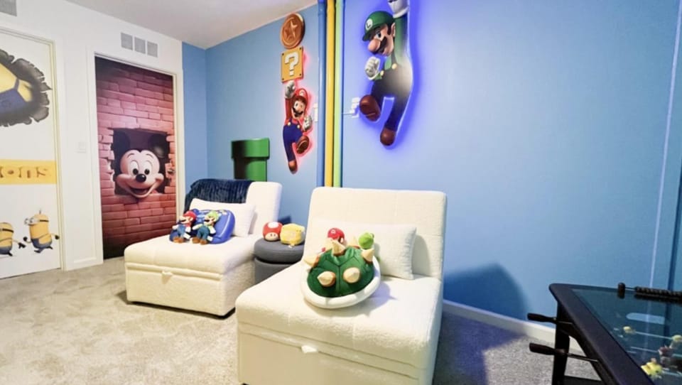 NEW! Solara Pool Home 6 Miles to Disney House in Kissimmee