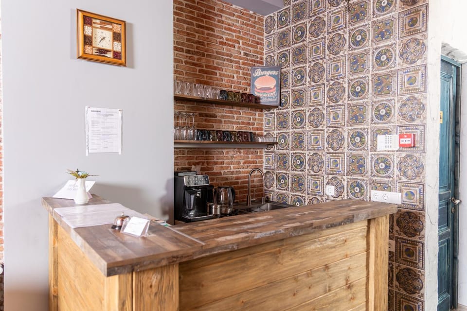 Restaurant/places to eat, Coffee/tea facilities, Lobby or reception, Lounge or bar, Breakfast, concierge