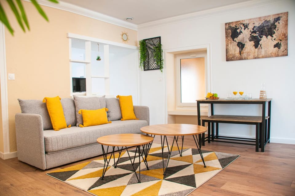 Lounge or bar