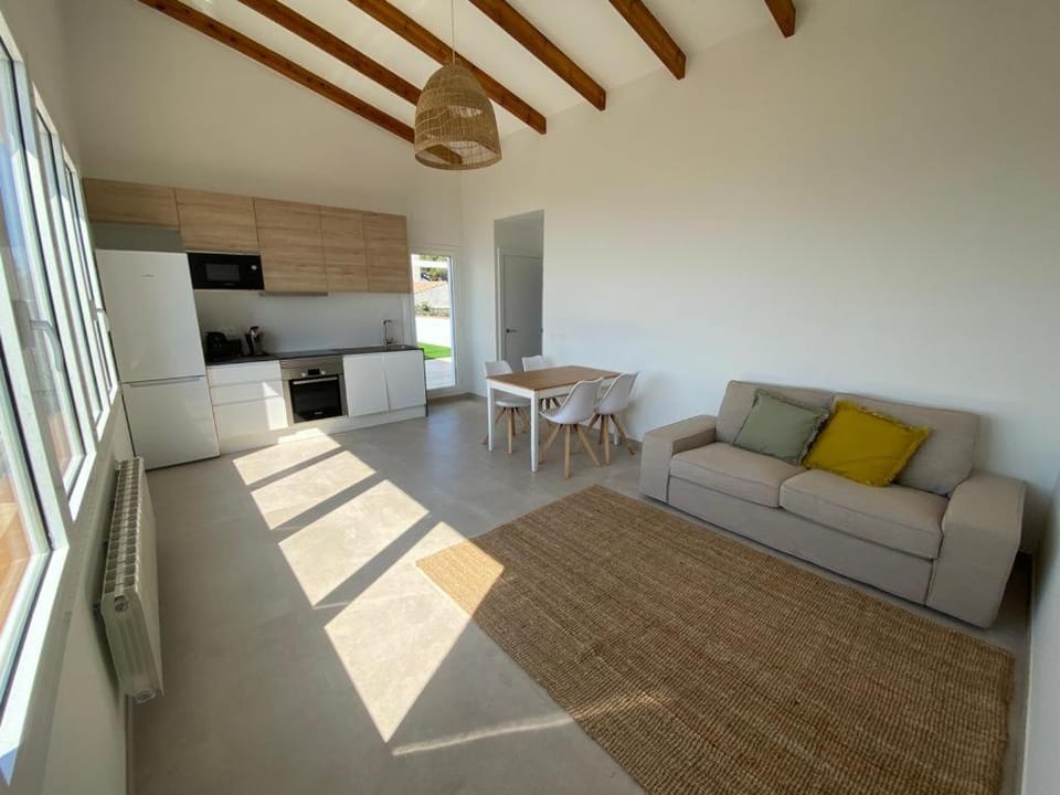 Dining area, Sea view, kitchen
