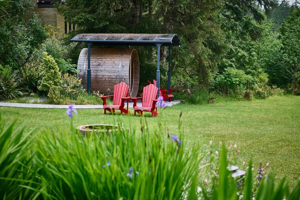 Garden, Sauna