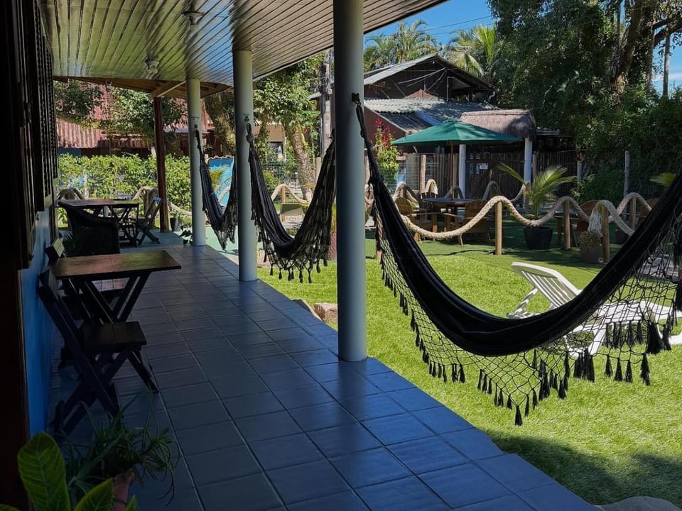 Pousada Pé Na Areia - ilha do mel Hotel in State of Paraná