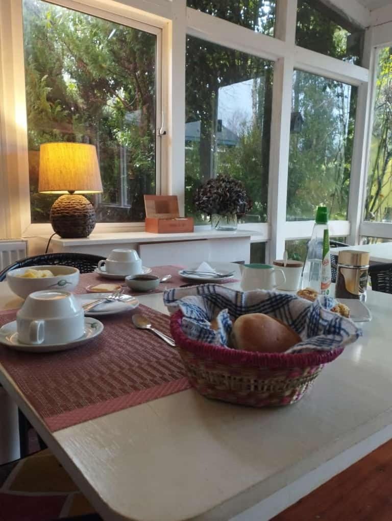 Breakfast, Continental breakfast