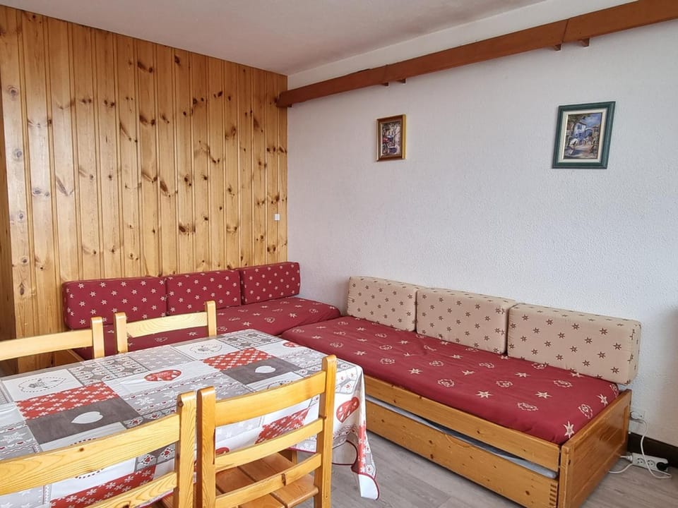 Studio agréable aux pieds des pistes avec balcon et animaux tolérés - FR-1-181-2591 Apartment in Mâcot-la-Plagne