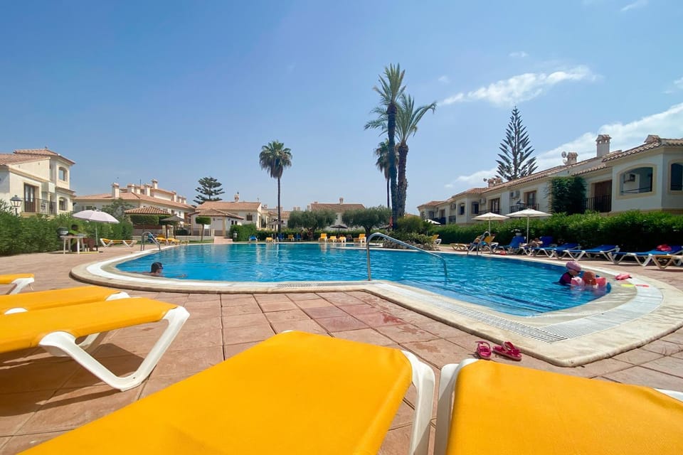 Swimming pool, Swimming pool
