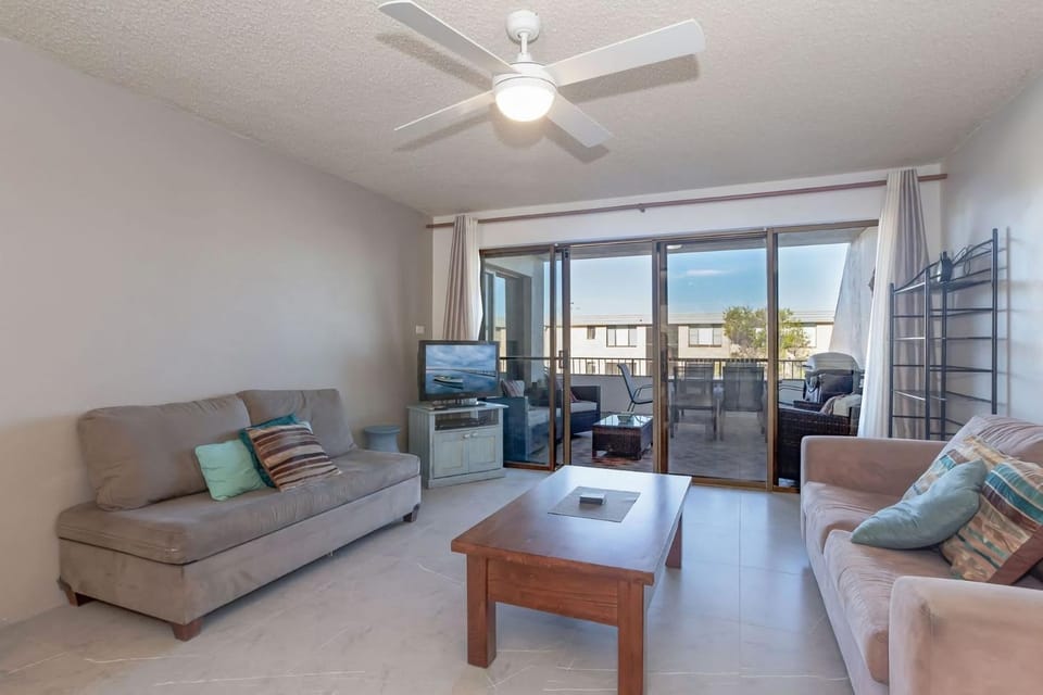 BBQ facilities, TV and multimedia, Balcony/Terrace, Living room, fireplace