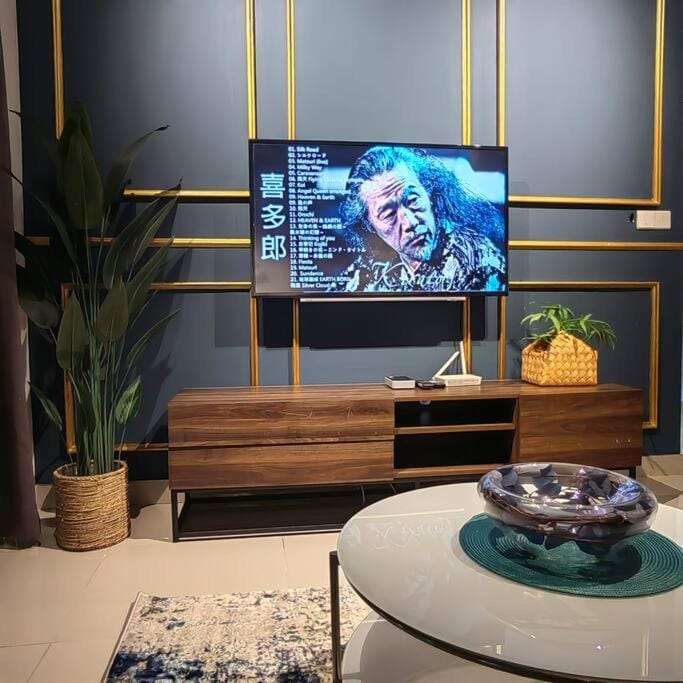 Communal lounge/ TV room, TV and multimedia, Evening entertainment