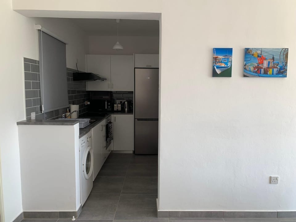 Kitchen or kitchenette, oven, stove