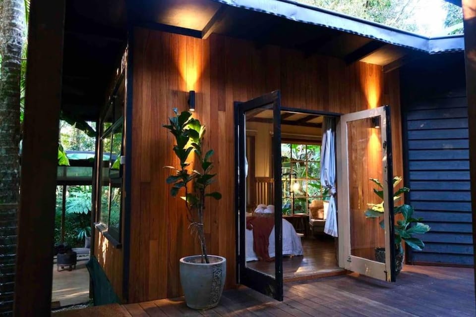 Ananda Eco House - Eco Rainforest Retreat House in Montville