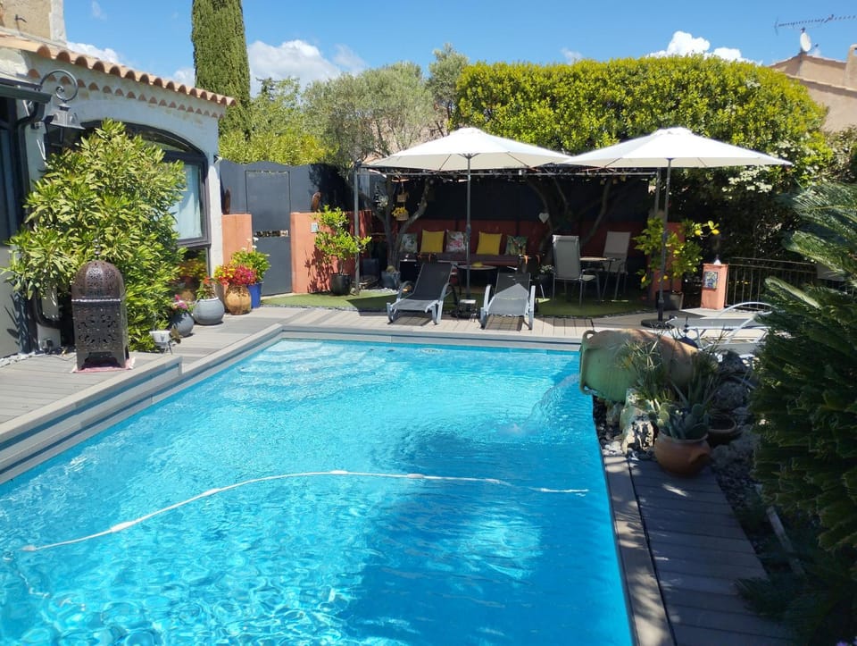 Balcony/Terrace, Swimming pool