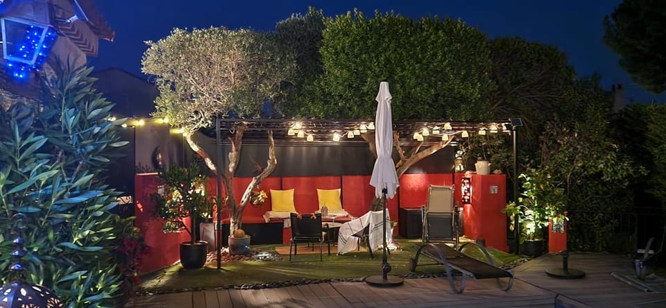 Patio, Night
