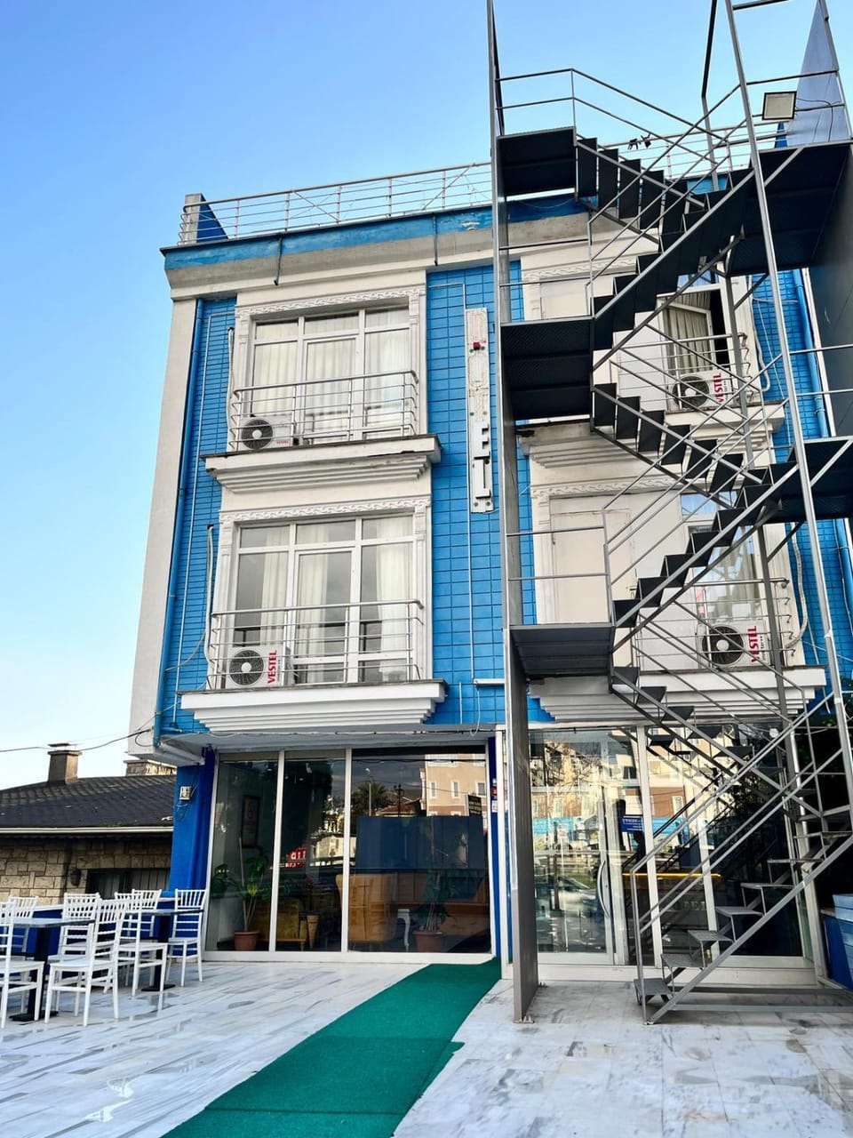 Property building, Day