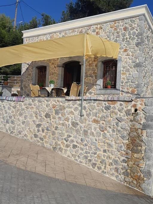 Panos Renos Studio, a cozy home by the beach! House in Kalymnos