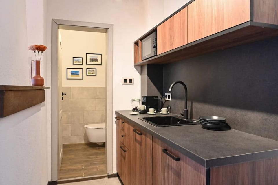 Kitchen or kitchenette, Communal kitchen