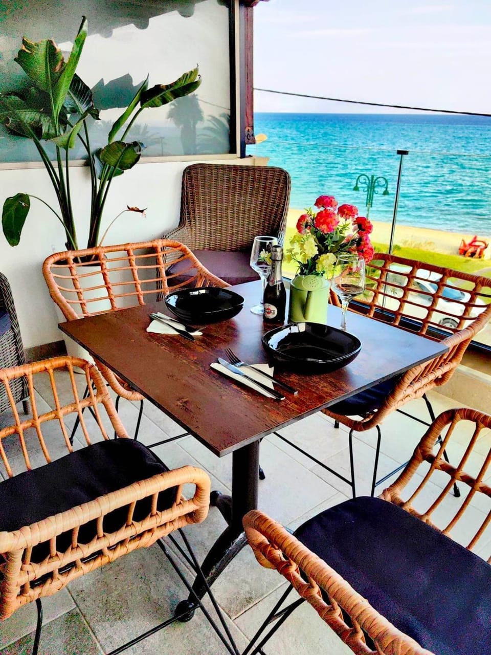Lux Suite Sea Front Avra Apartment in Halkidiki