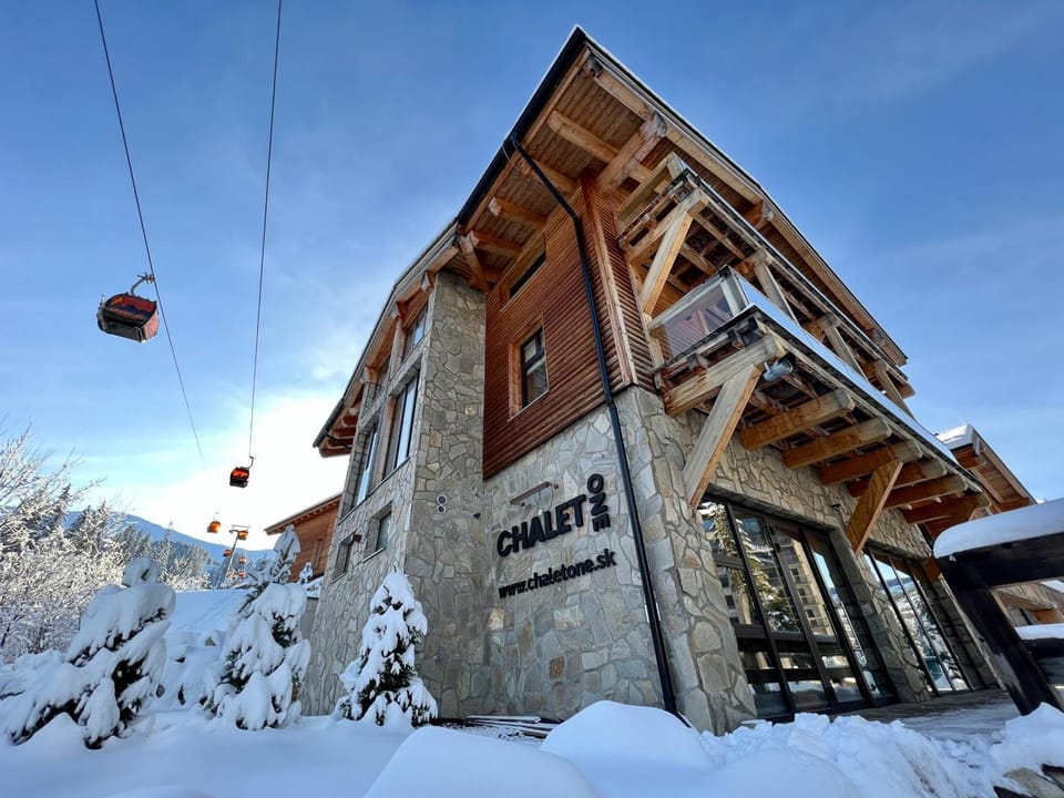 Property building, Winter, Mountain view