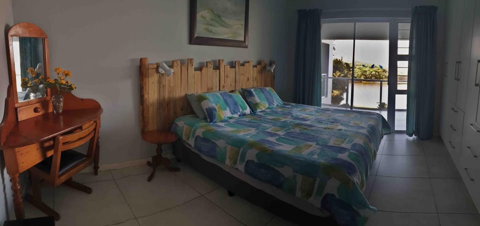 Bed, Photo of the whole room, Beach, Bedroom, River view, Sea view, Sunrise, wardrobe