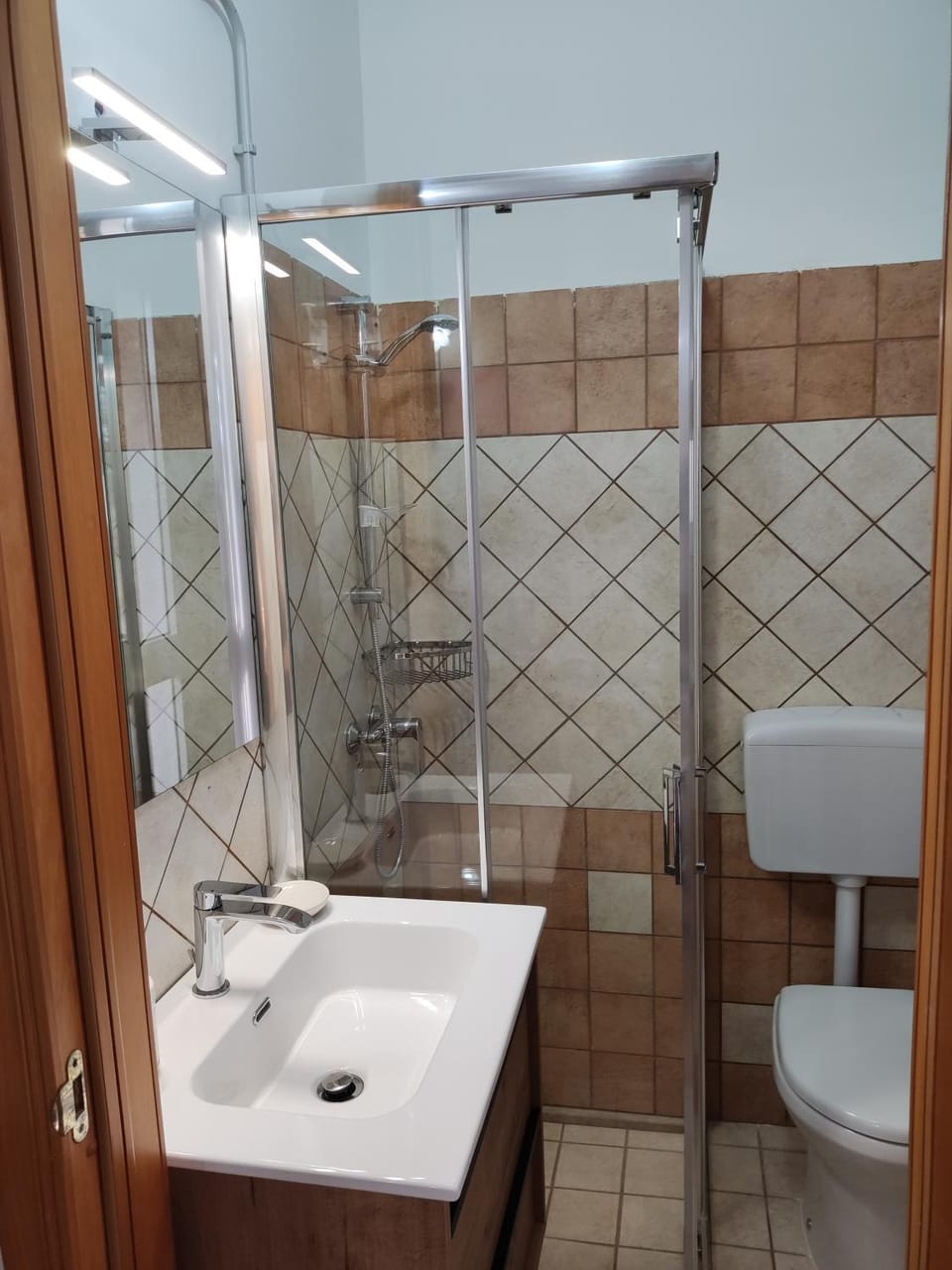 Shower, Toilet, Bathroom