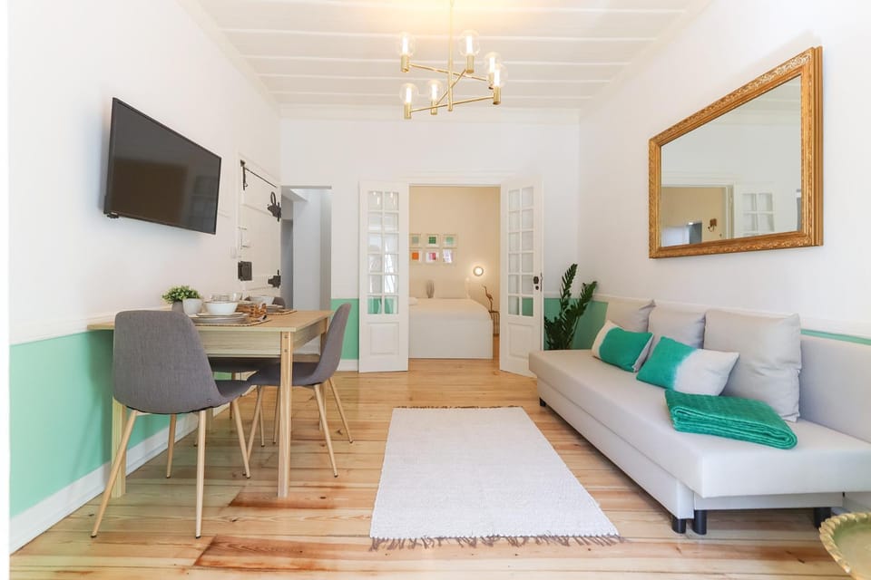 Communal lounge/ TV room, Living room, Dining area