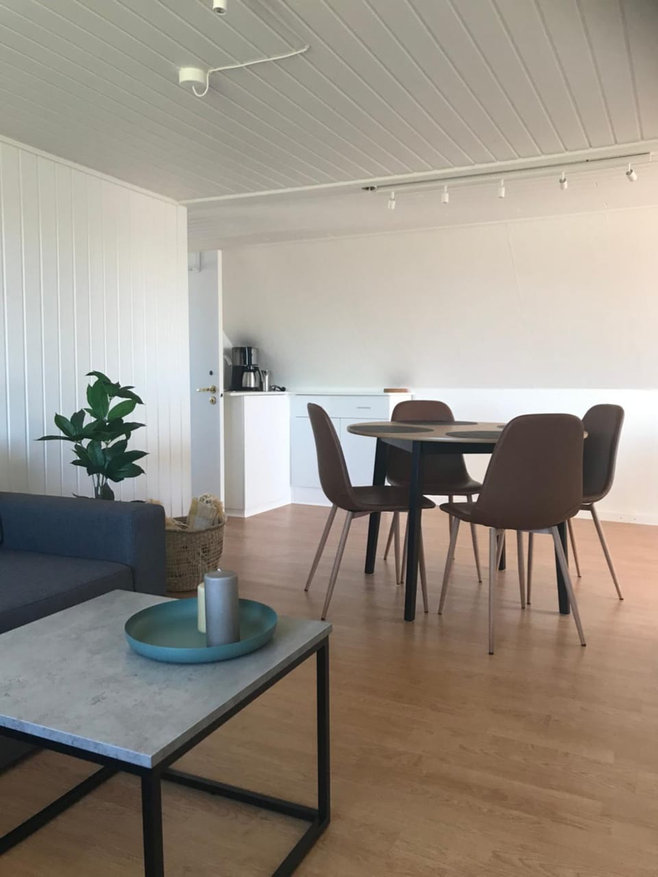 Kitchen or kitchenette, Living room, Dining area