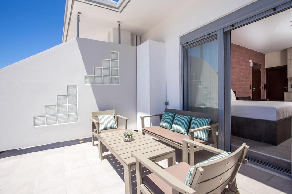 Patio, Balcony/Terrace