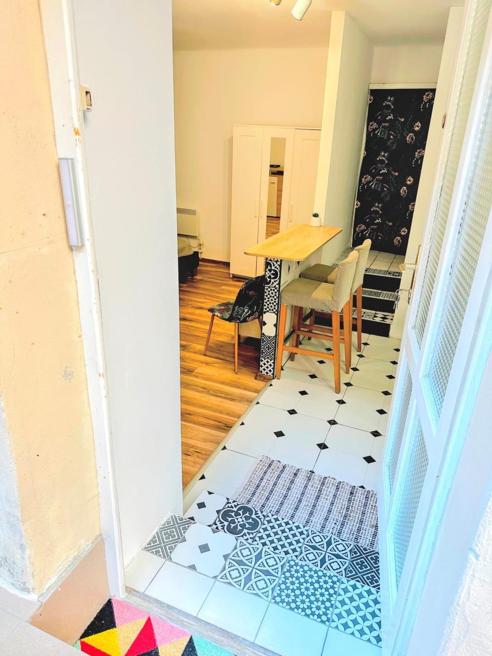 Facade/entrance, Living room