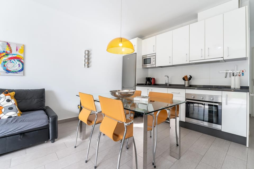 Property building, Kitchen or kitchenette, Living room