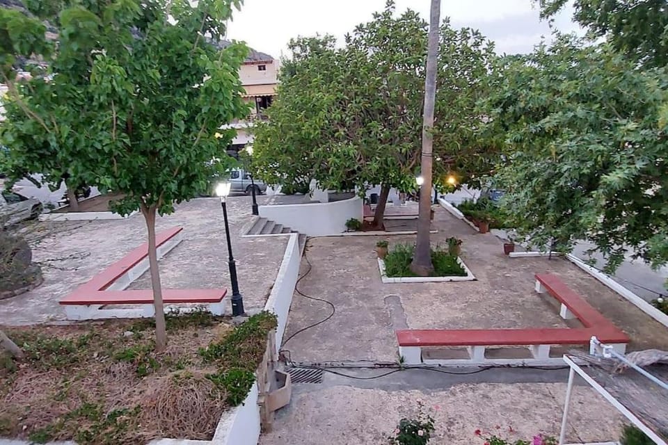 Christin P. Cute home with patio Apartment in Lasithi