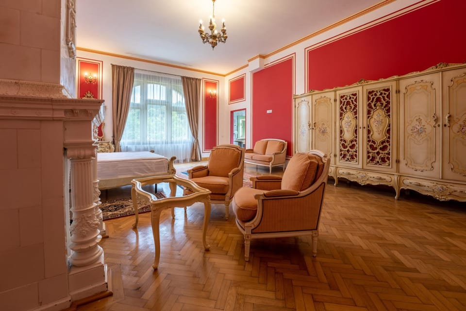 Photo of the whole room