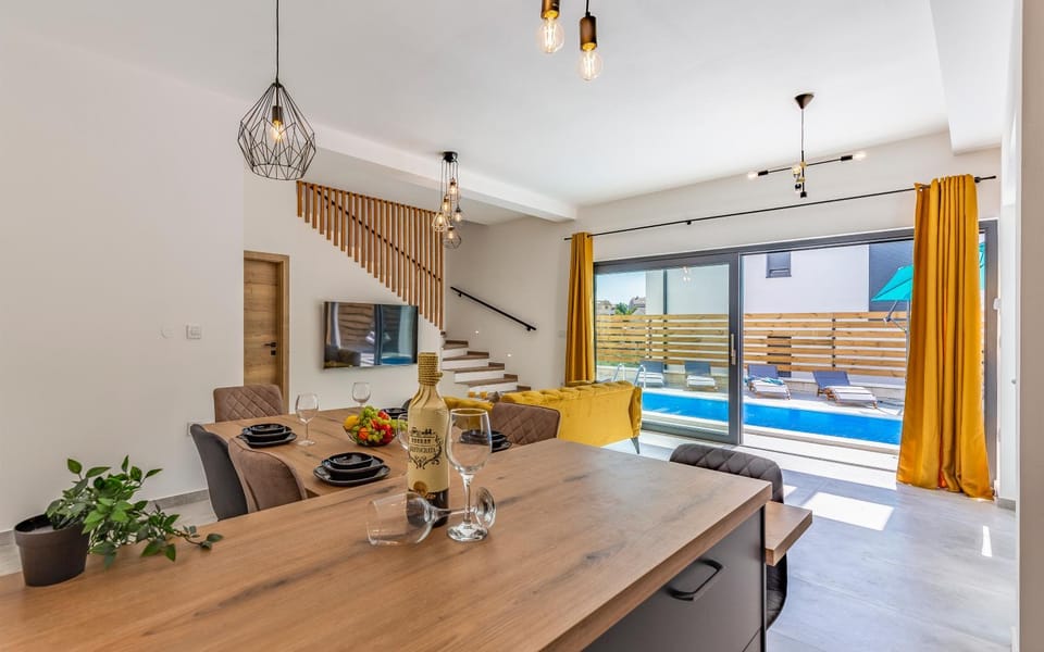 TV and multimedia, Living room, Seating area, Dining area, Pool view, Swimming pool