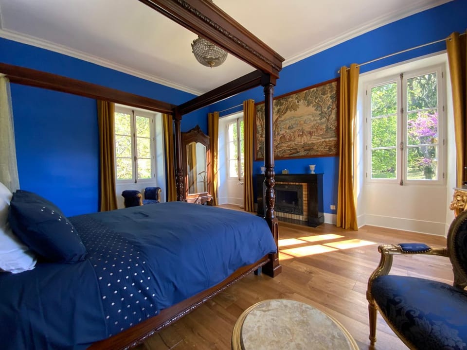 Living room, Photo of the whole room, Bedroom