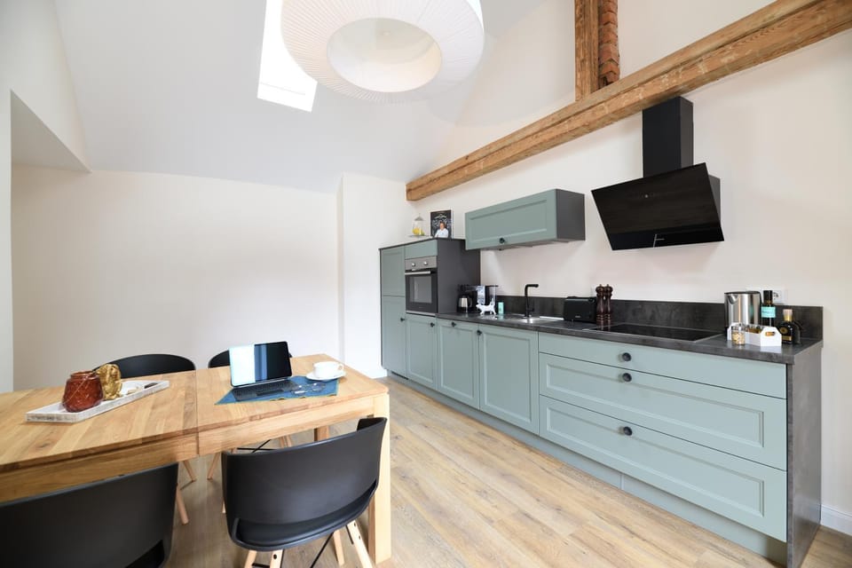 Kitchen or kitchenette, Dining area, pet friendly