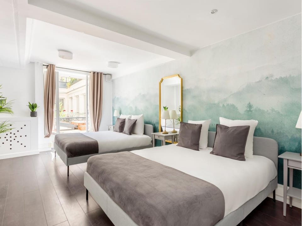 Bed, Photo of the whole room, Bedroom