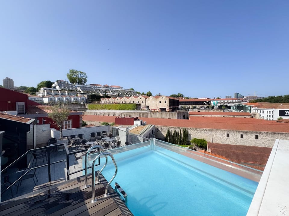 Day, Swimming pool, Swimming pool
