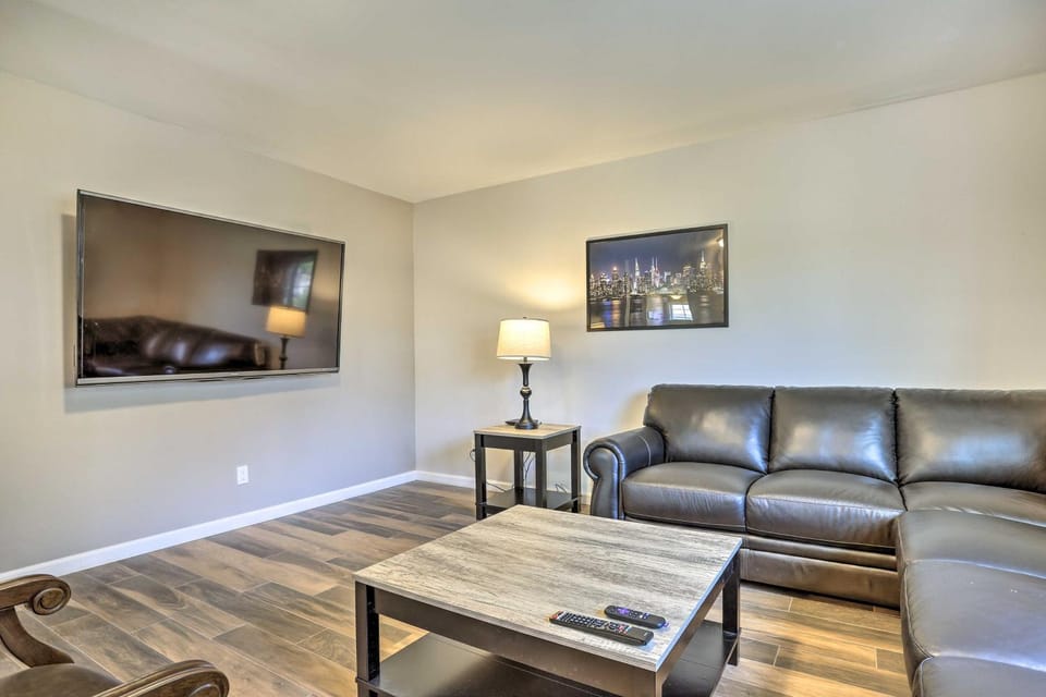 Ideally Located Glen Cove Apartment! Apartment in Long Island