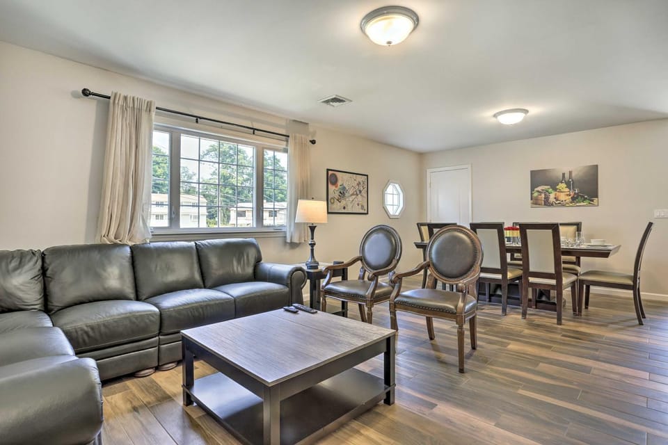 Ideally Located Glen Cove Apartment! Apartment in Long Island