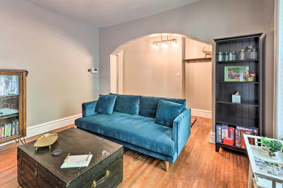 St Louis Retreat ~ 1 Mi to Botanical Garden Apartment in southwest garden