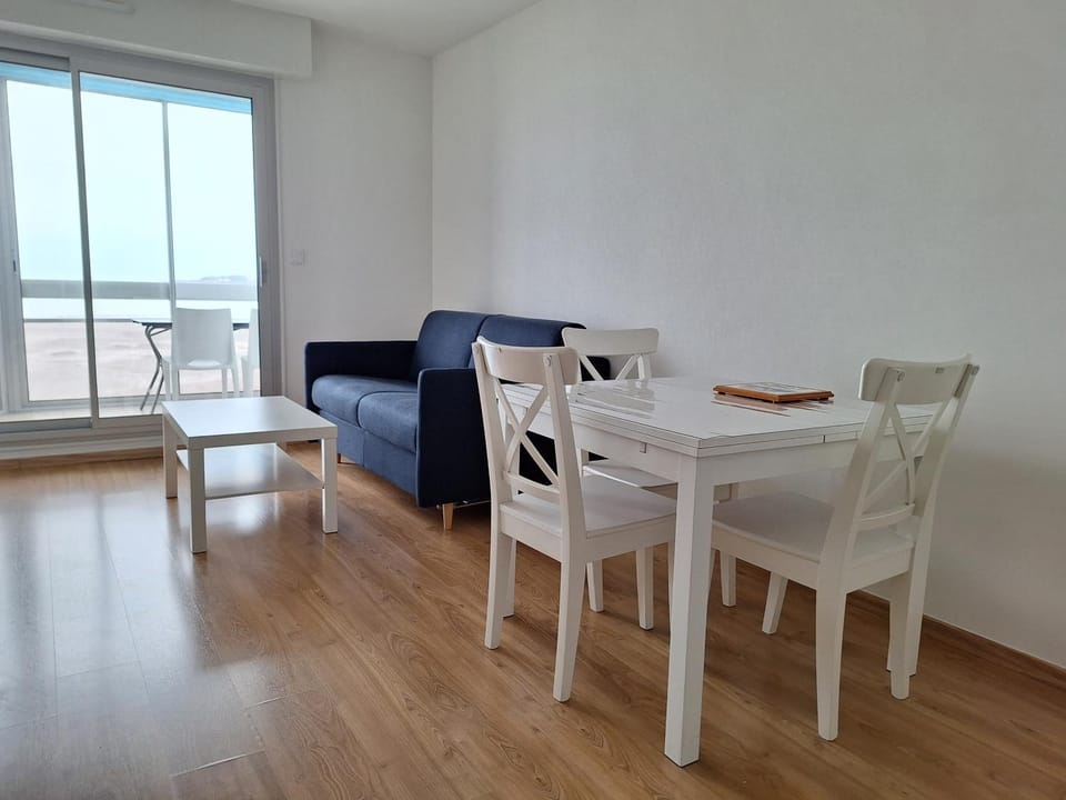 Appartement fonctionnel, vue imprenable mer Apartment in Saint-Gilles-Croix-de-Vie
