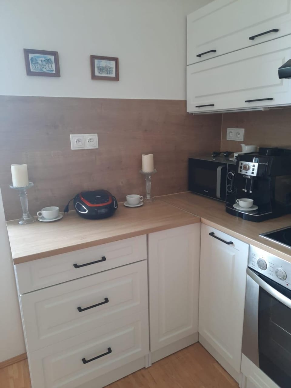 Coffee/tea facilities, kitchen
