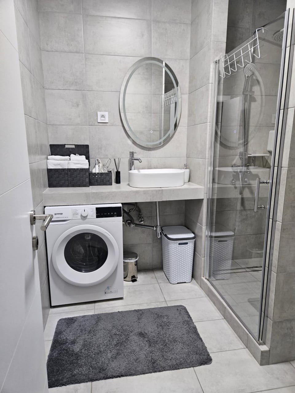 Bathroom, washing machine, dryer