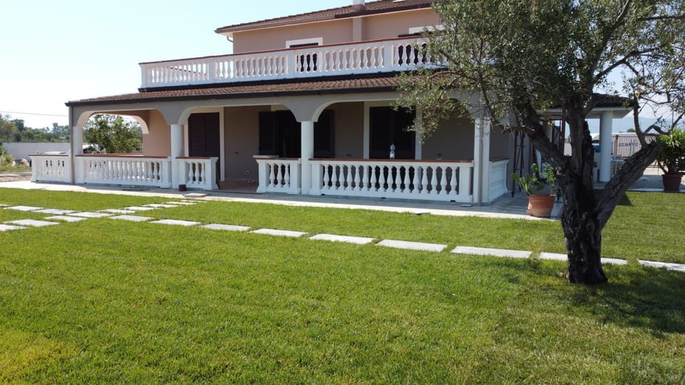 Property building, Garden