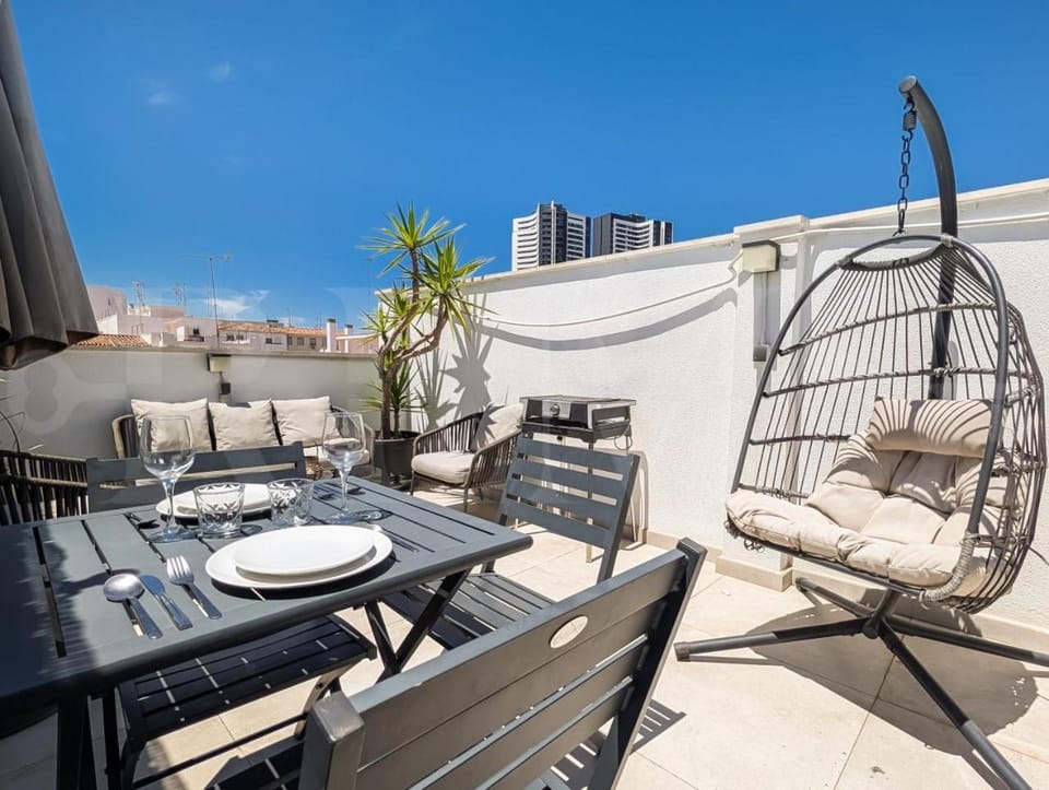 Modern Studio with Private Rooftop Terrace by REMS Apartment in Malaga