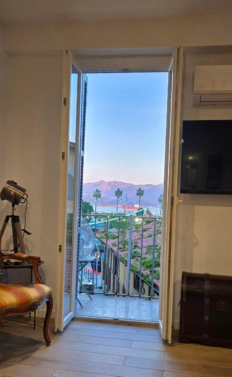 Superbe T2 avec balcons, Vieux Port, Hyper centre Ajaccio Apartment in Ajaccio