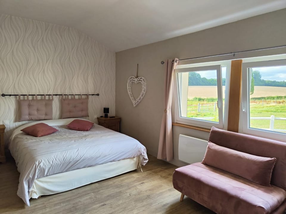 Gîte équestre. Ferme des Essarts House in Normandy