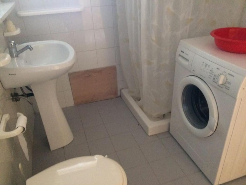 Toilet, Bathroom, washing machine